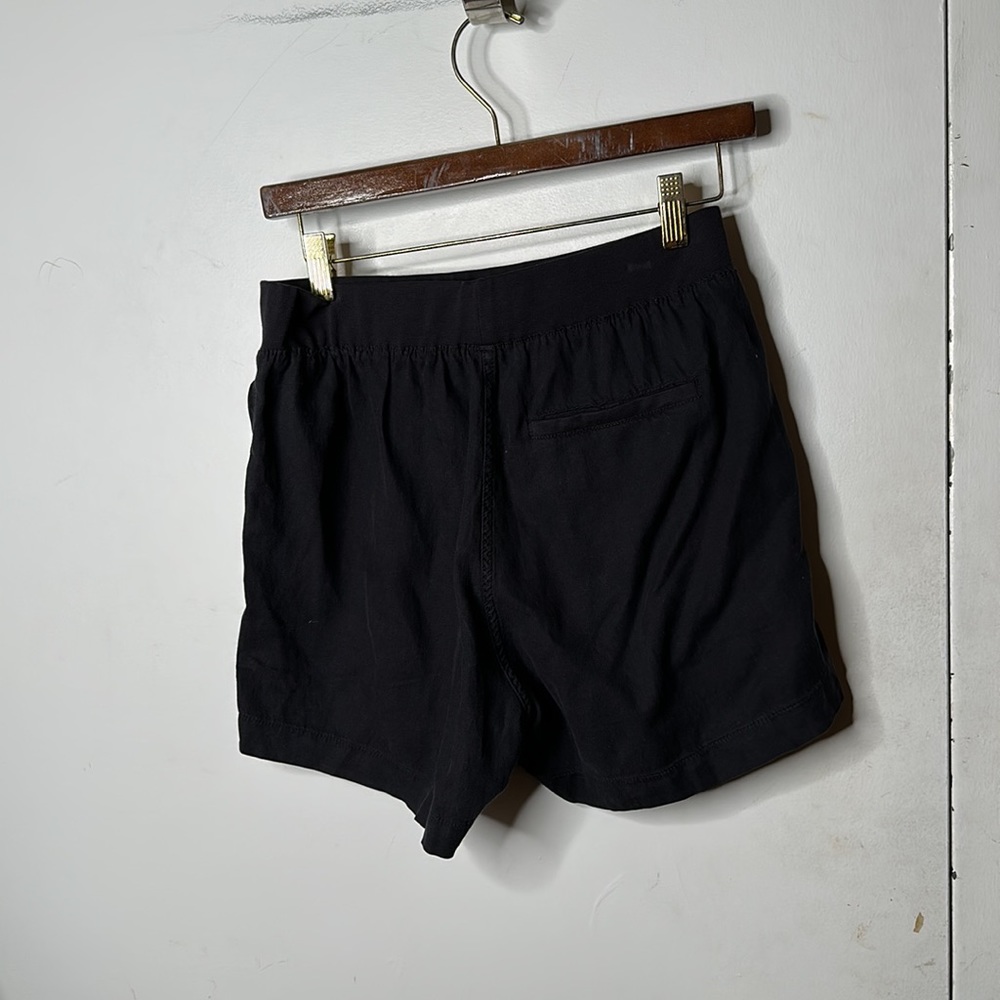 FAHERTY arlie day short in washed black - Picture 7 of 9